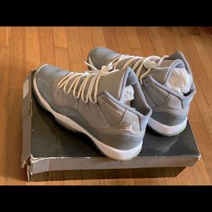 Air Jordan 11 Retro “Cool Gray” Size 5.5Y